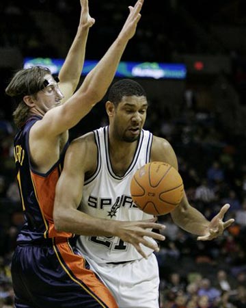 王牌对决！姆巴佩21场25球4助，哈兰德20场20球3助（双骄争锋！姆巴佩21战25球4助，哈兰德20战20球3助）